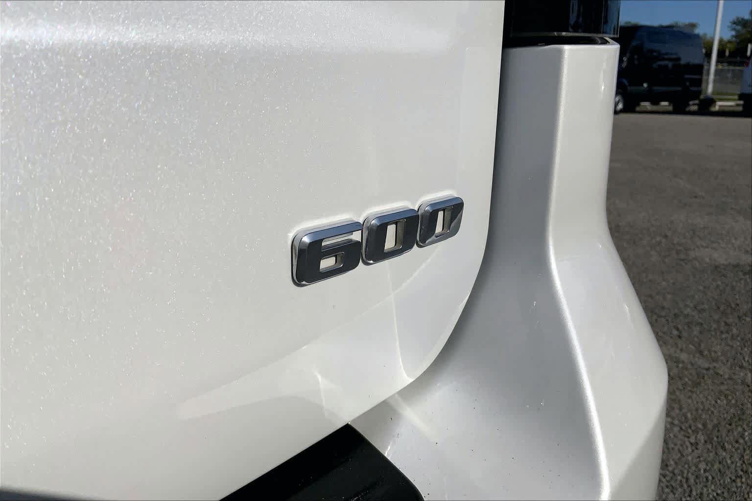 Used 2021 Cadillac Escalade ESV Premium Luxury w/ LPO, Illumination Package RWD image 10