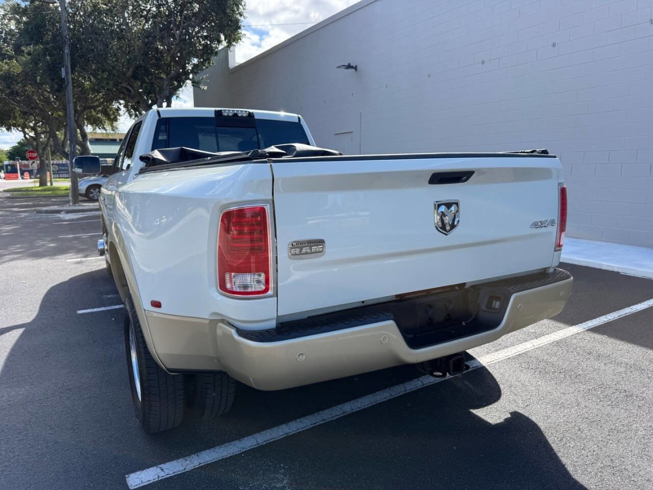 Used 2016 RAM 3500 Laramie Longhorn image 6