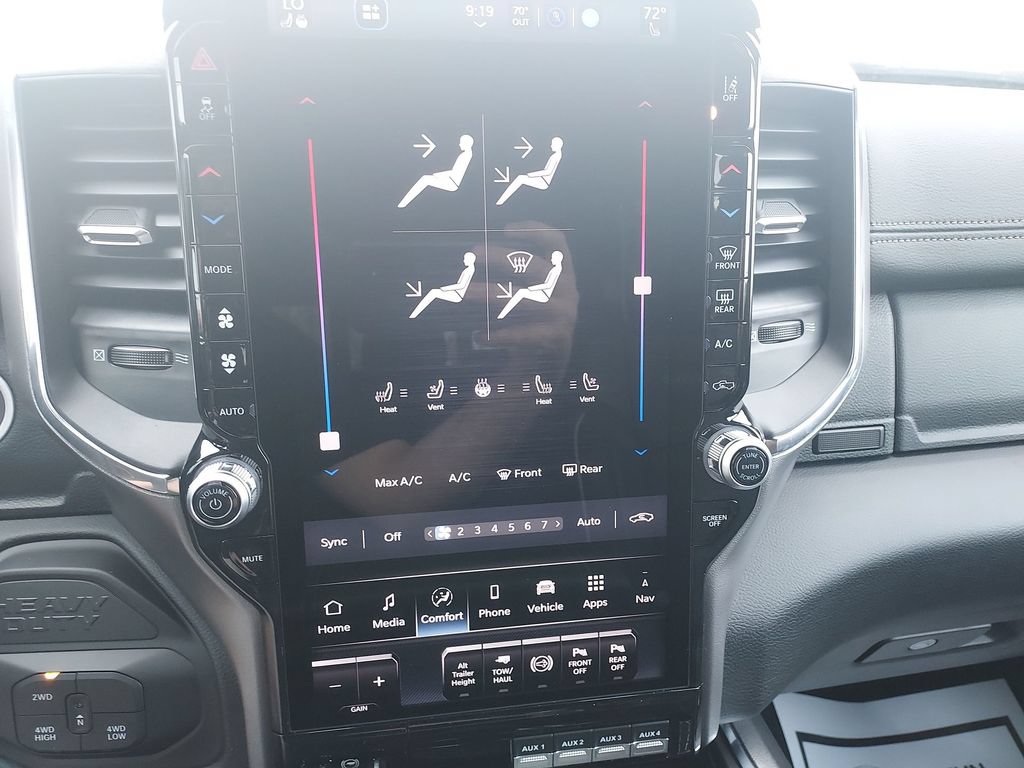 New 2026 RAM 2500 Laramie AWD/4WD image 25