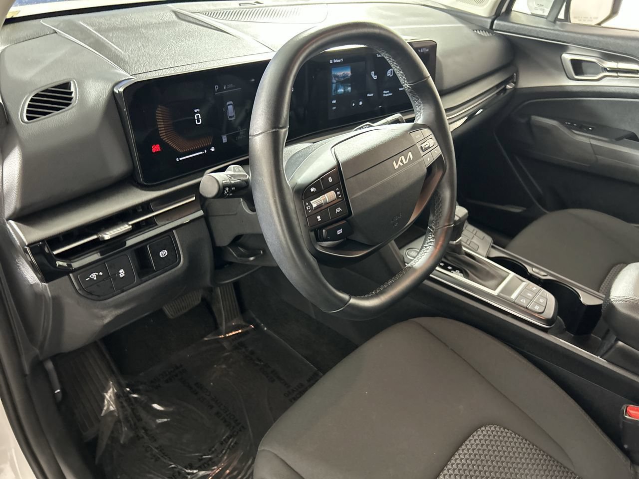 Used 2026 Kia Sportage LX FWD image 12