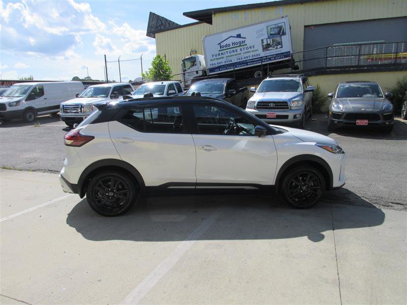 Used 2023 Nissan Kicks SR w/ Interior Electronics Package image 8