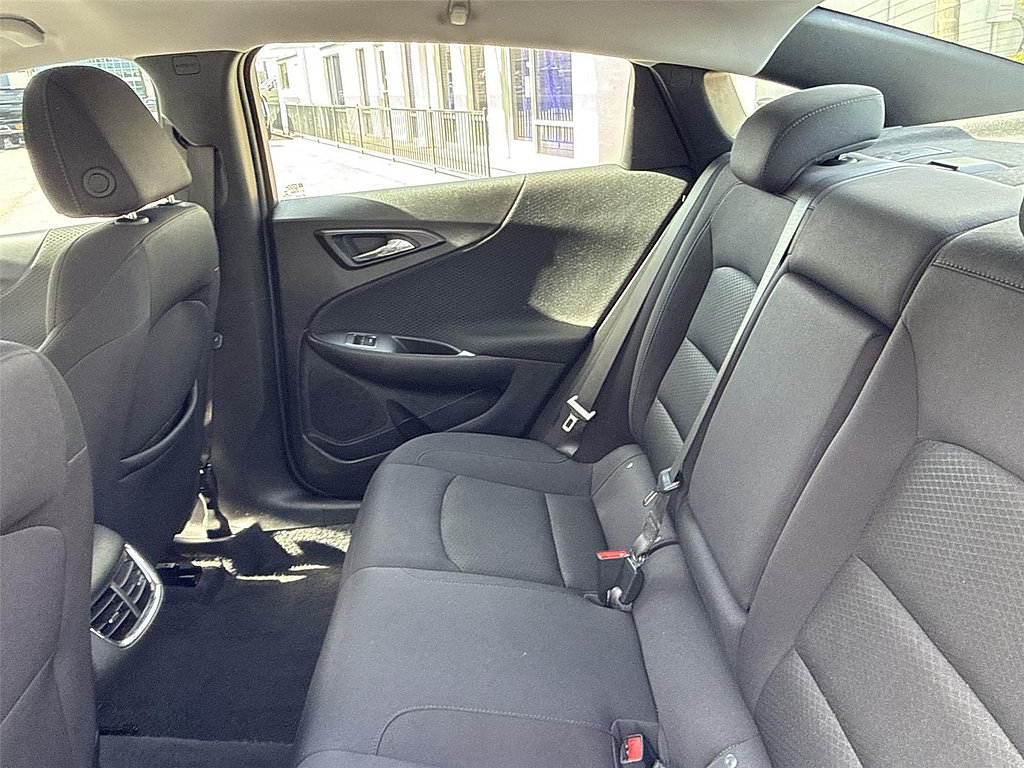 Used 2025 Chevrolet Malibu LT FWD image 21