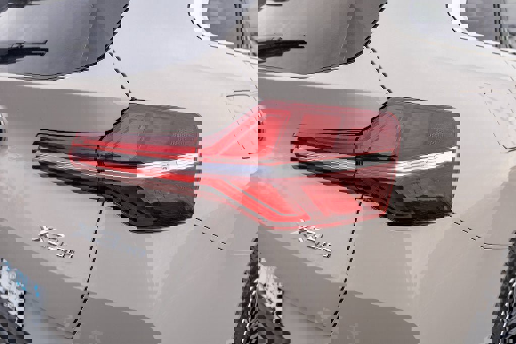 New 2026 BMW X3 xDrive30 w/ Premium Package image 3