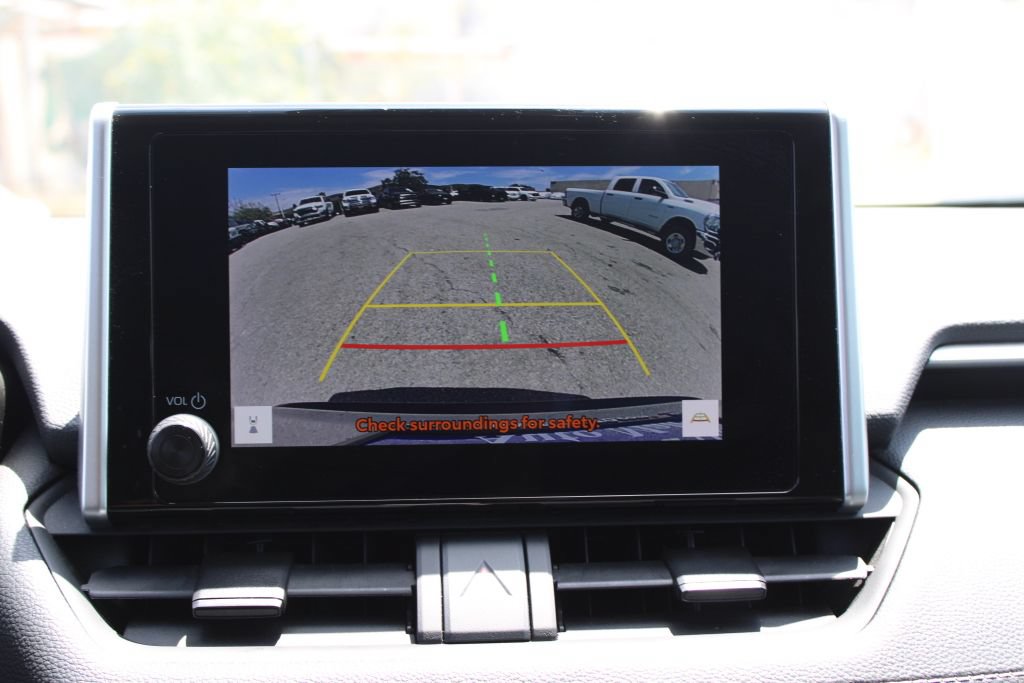 Used 2024 Toyota RAV4 XLE AWD/4WD image 21