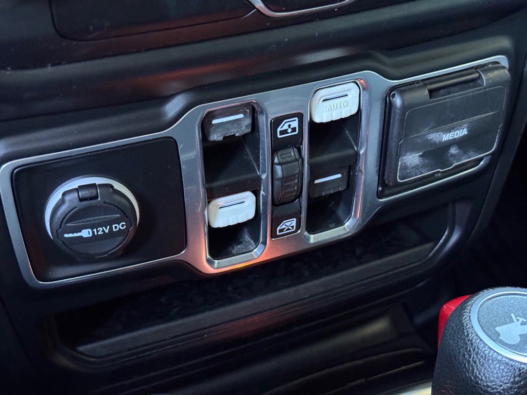 Used 2020 Jeep Wrangler Unlimited Sport S image 19