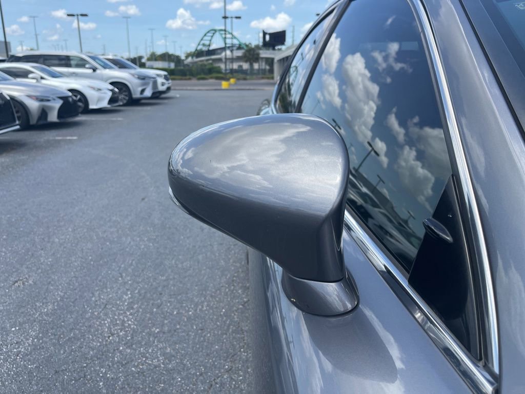 Used 2016 Lexus IS 200t RWD image 9