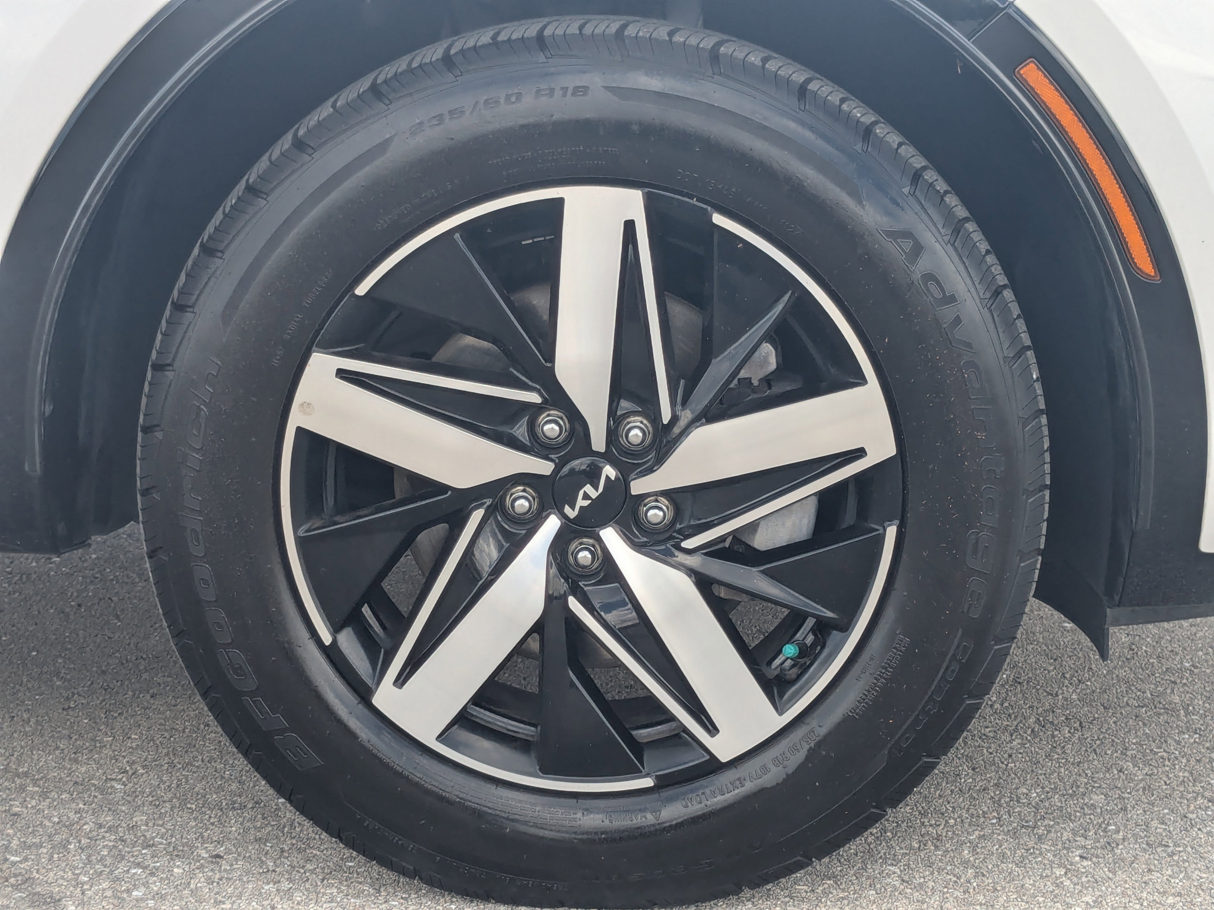 Certified 2023 Kia Sorento S image 11