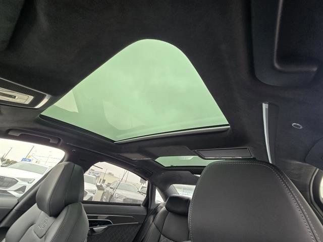 New 2025 Audi S8 image 4