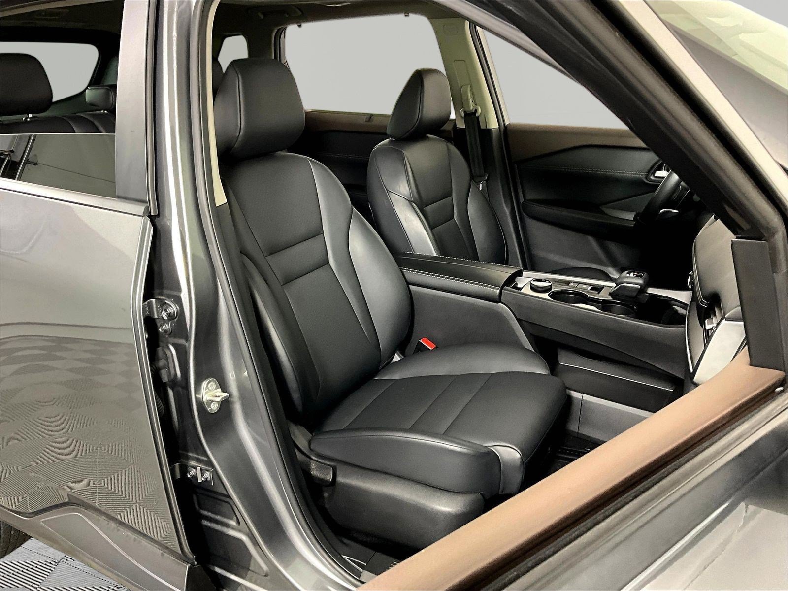 Certified 2023 Nissan Rogue SV w/ SV Premium B Package AWD/4WD image 29