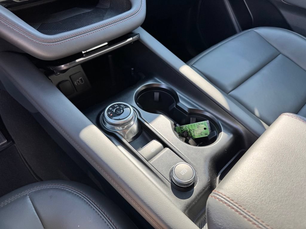 Used 2025 Ford Explorer Active w/ Active Comfort Package RWD image 24