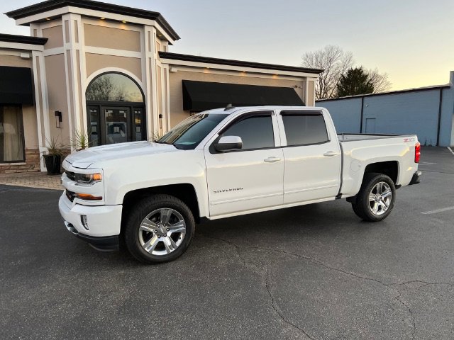 Used 2018 Chevrolet Silverado 1500 LT w/ All Star Edition image 11