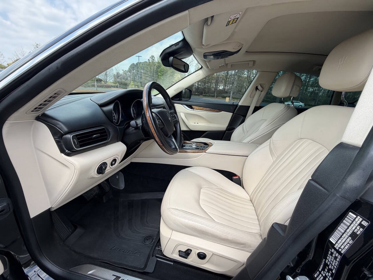 Used 2018 Maserati Levante AWD/4WD image 9