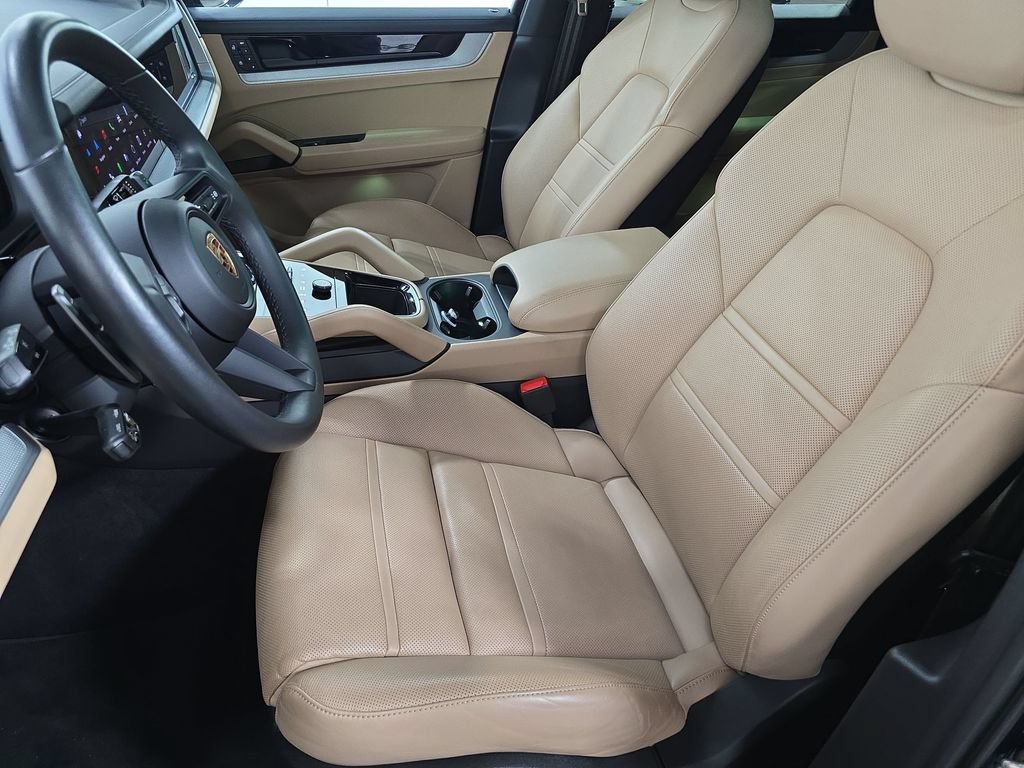 Certified 2024 Porsche Cayenne Coupe AWD/4WD image 5