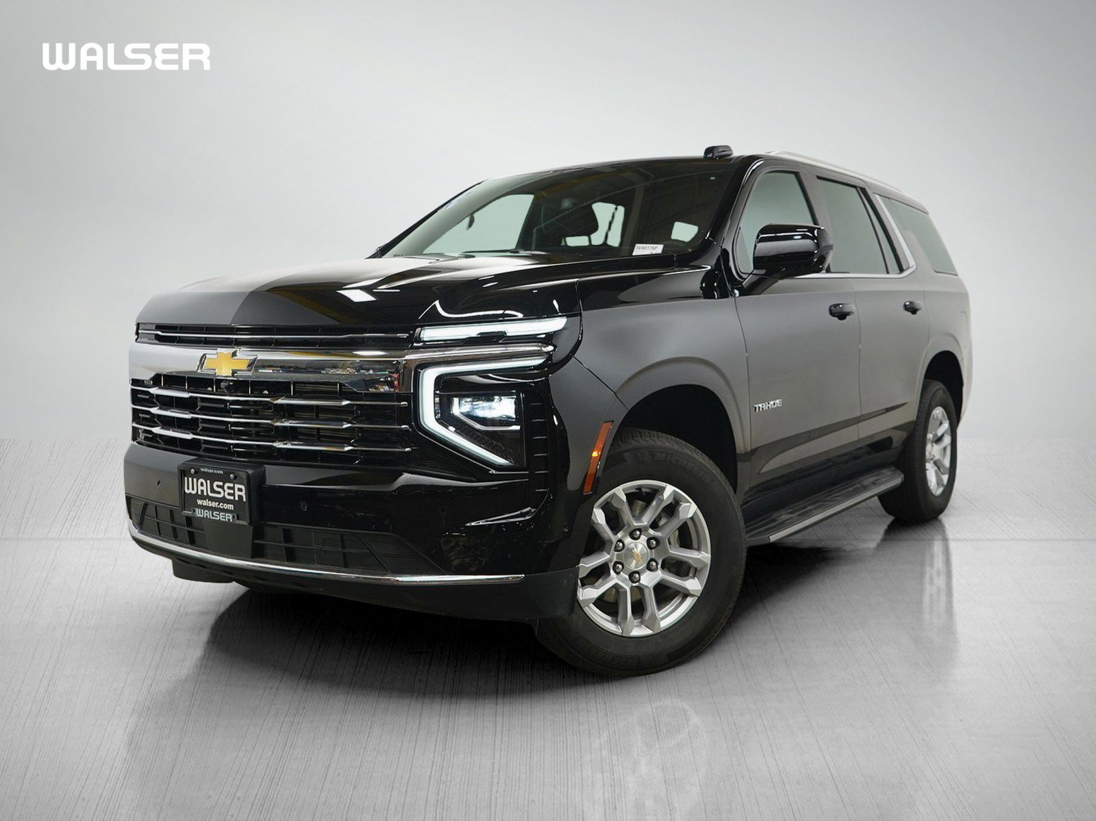 Used 2025 Chevrolet Tahoe LT AWD/4WD image 1