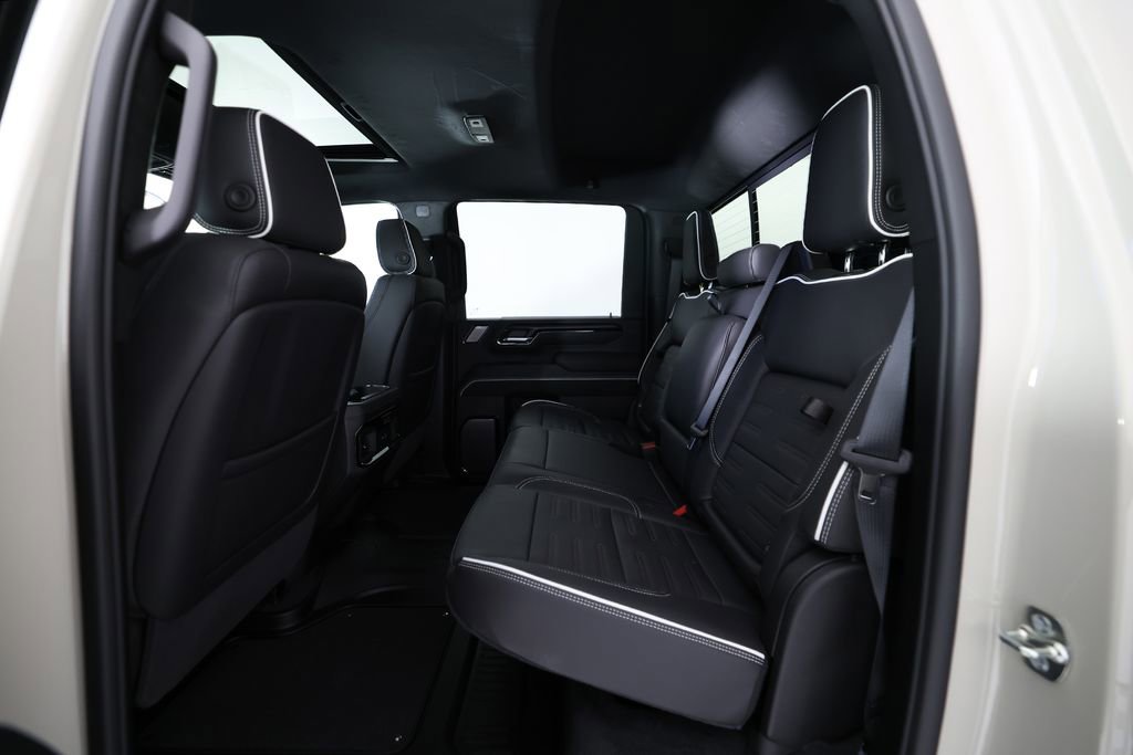 Used 2026 GMC Sierra 2500 AT4X image 13