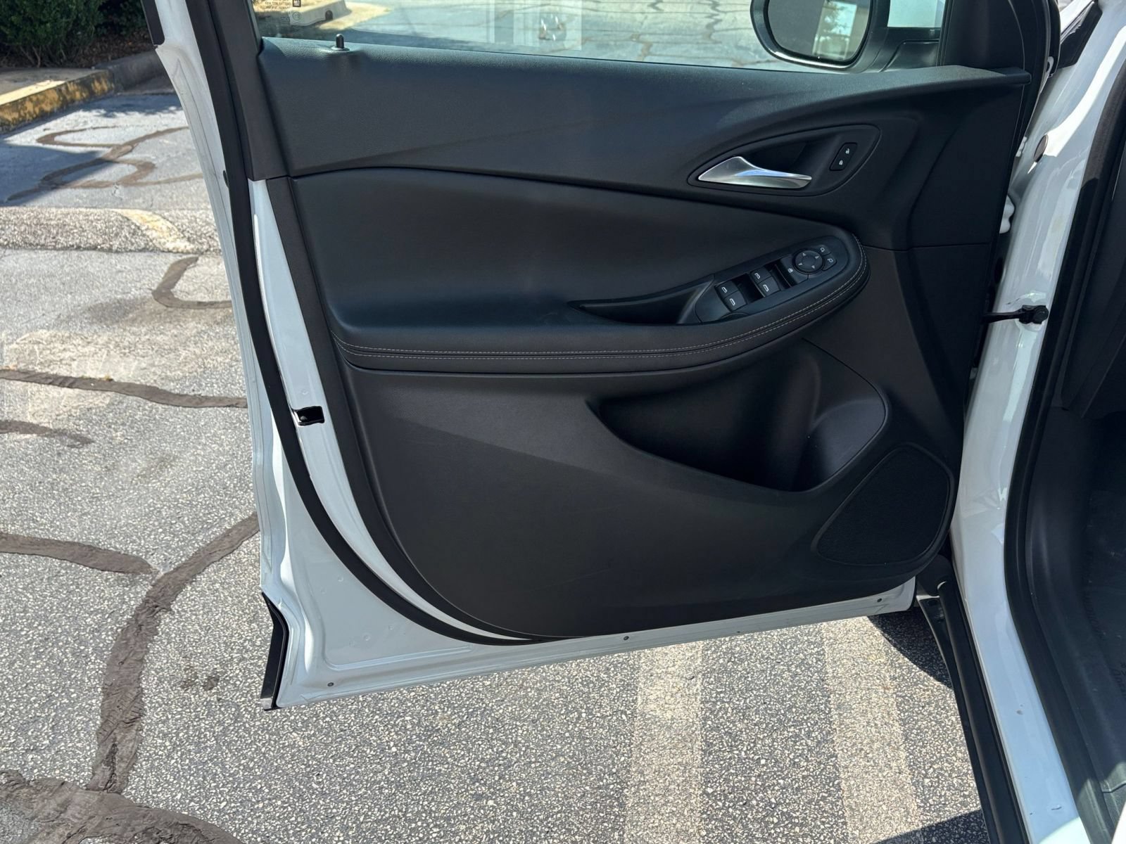 Used 2025 Buick Encore GX Preferred FWD image 18