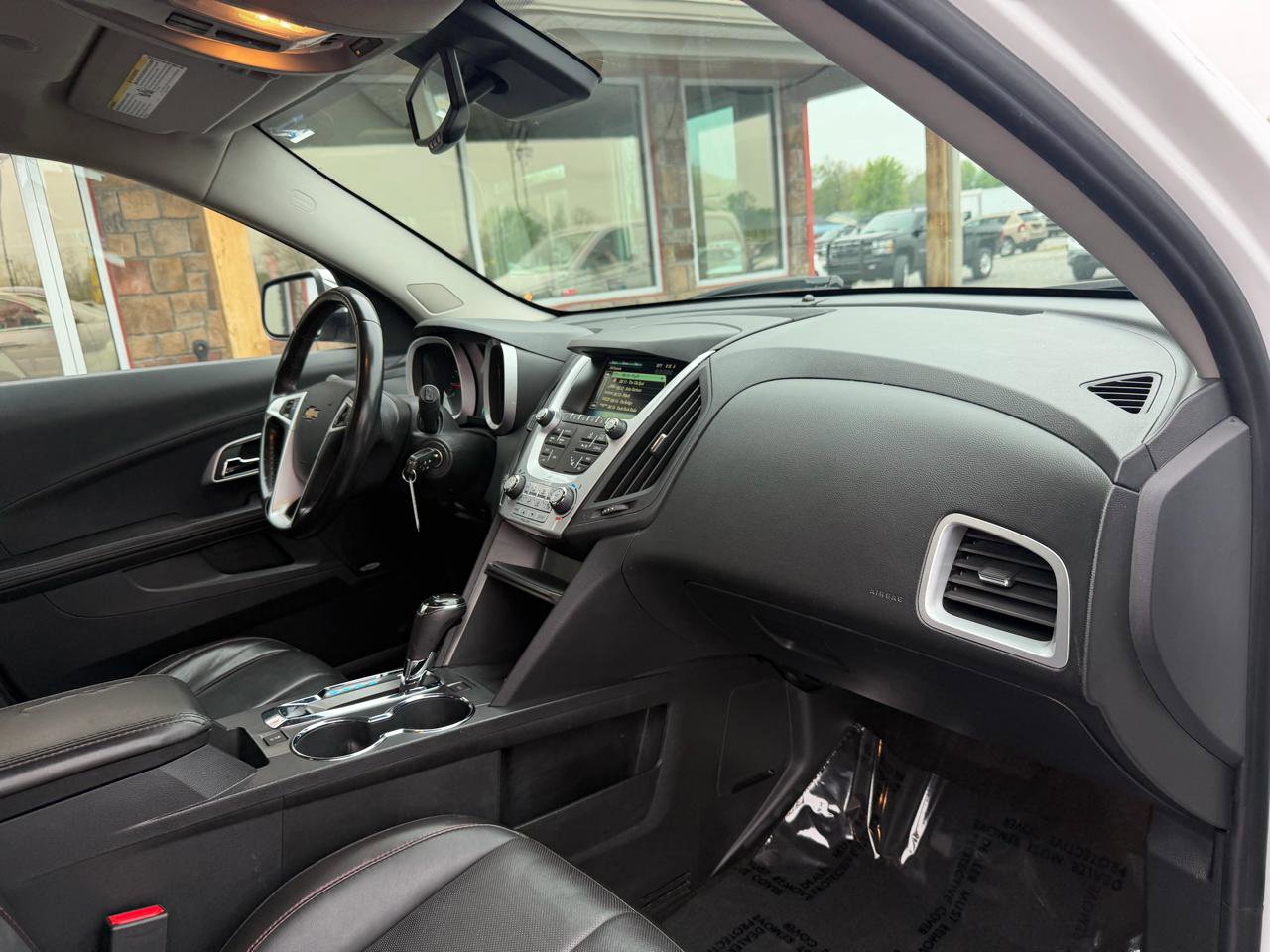 Used 2016 Chevrolet Equinox LTZ w/ Enhanced Convenience Package FWD image 22
