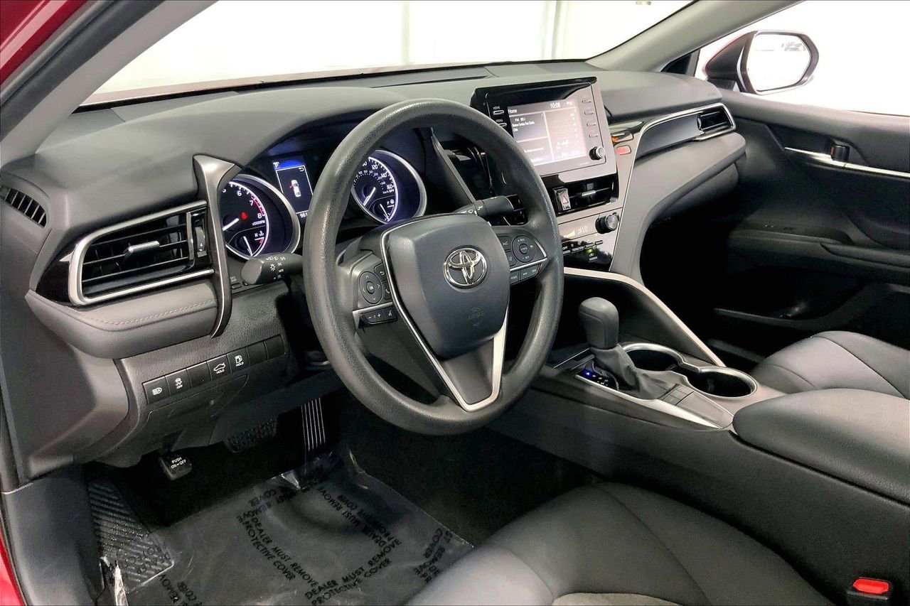 Used 2022 Toyota Camry LE FWD image 14