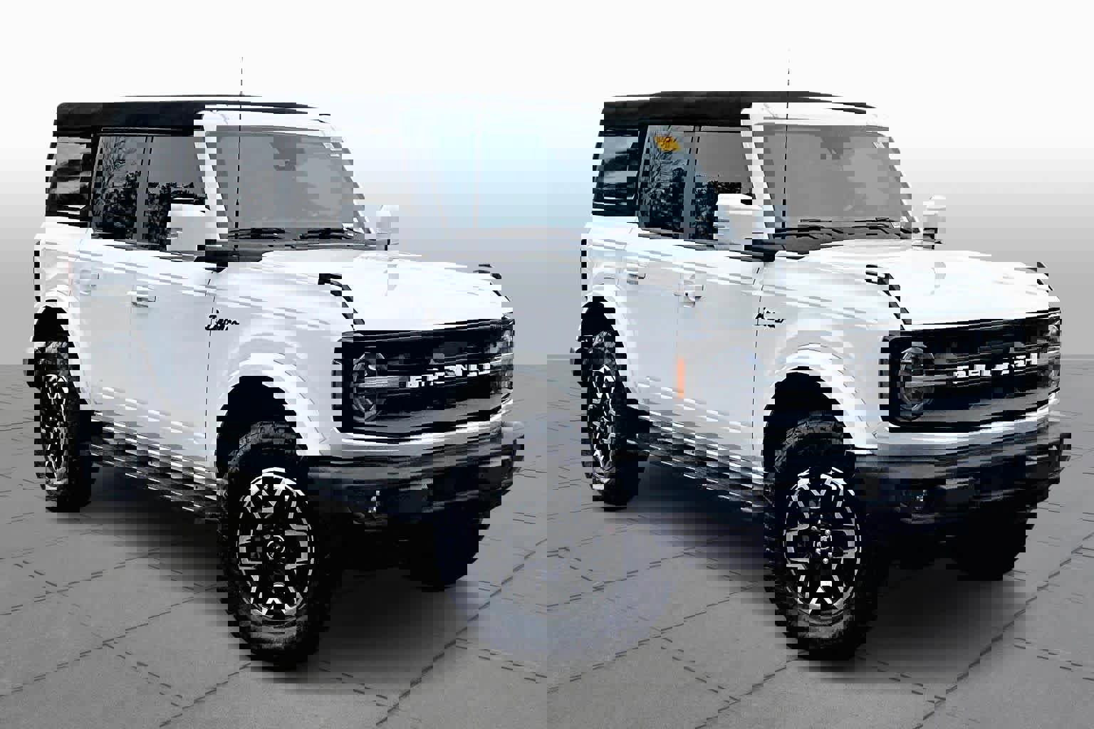 Used 2022 Ford Bronco Outer Banks image 3