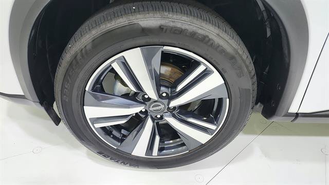 Certified 2026 Nissan Rogue SL FWD image 35