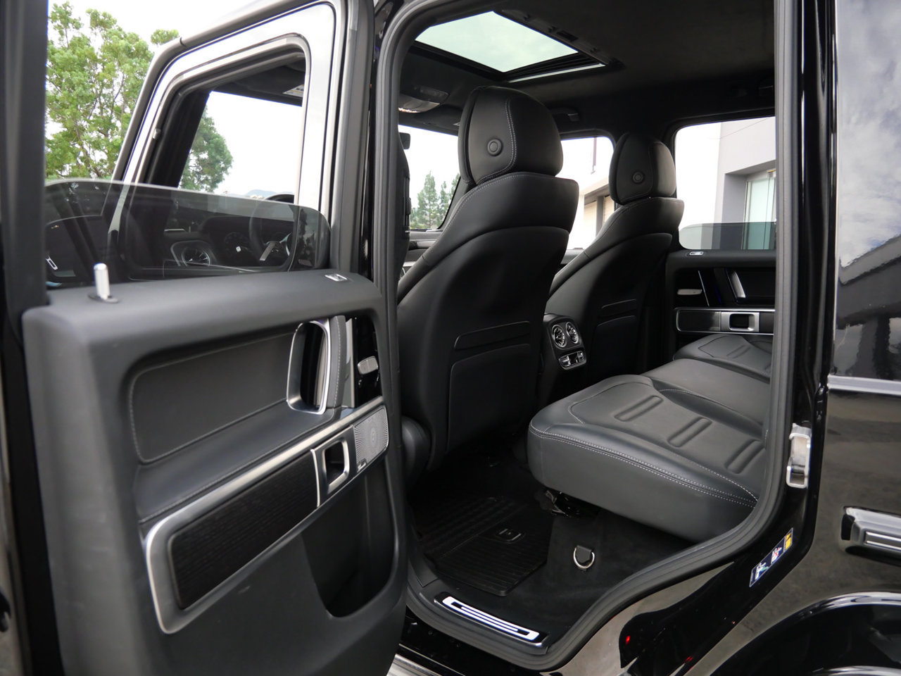 Used 2023 Mercedes-Benz G 550 image 16