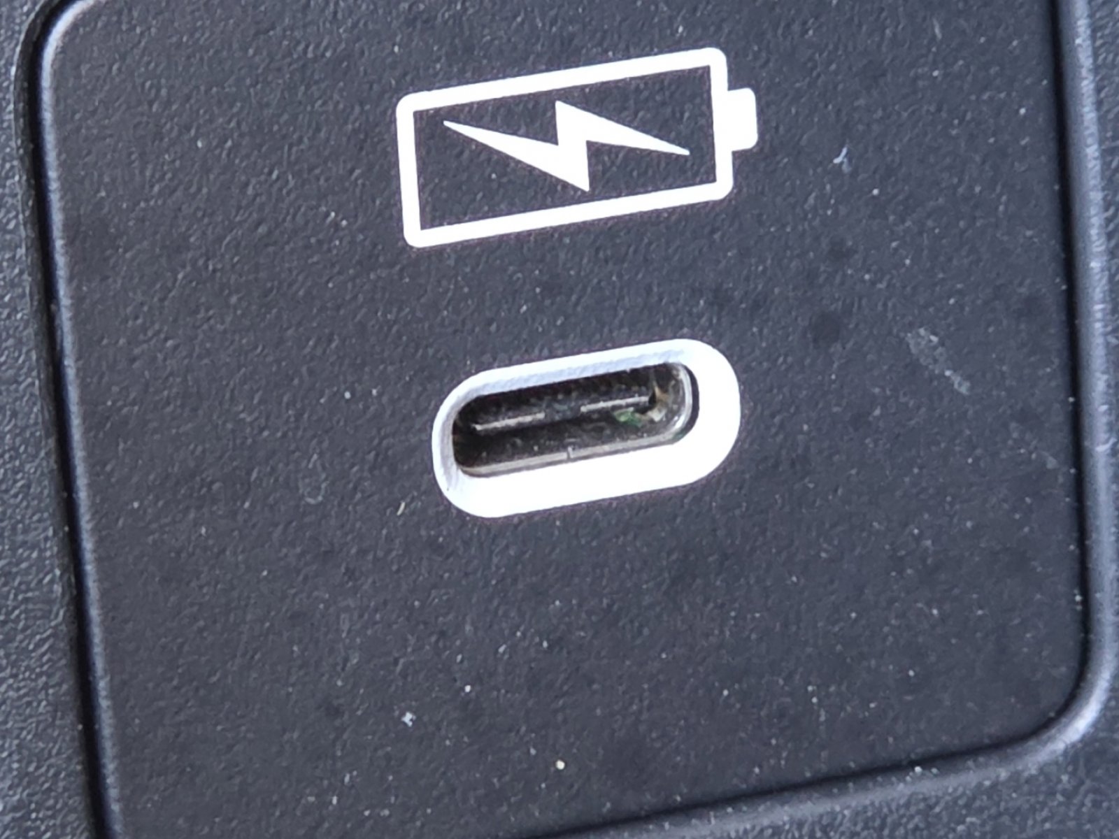 Used 2025 Honda HR-V LX image 8