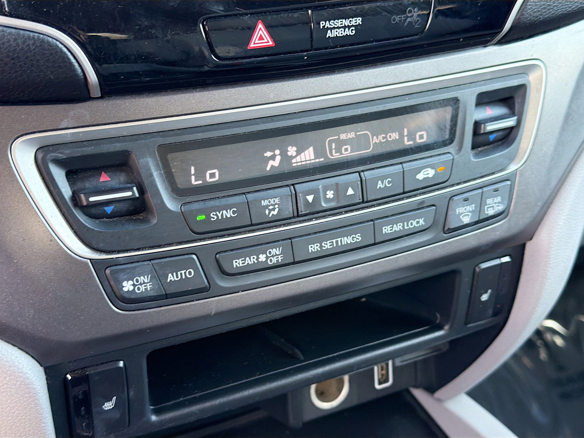 Used 2020 Honda Pilot EX image 33