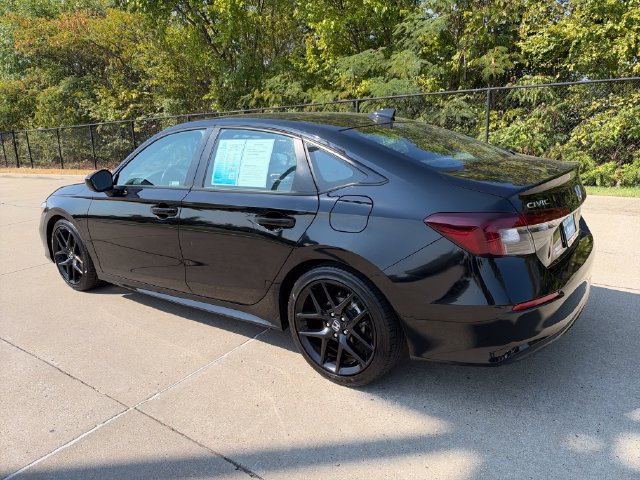 Used 2025 Honda Civic Sport image 3