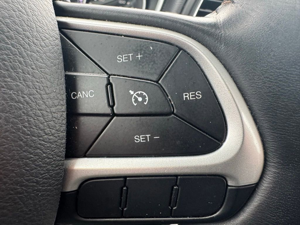 Used 2019 Jeep Compass Latitude w/ Cold Weather Group image 17