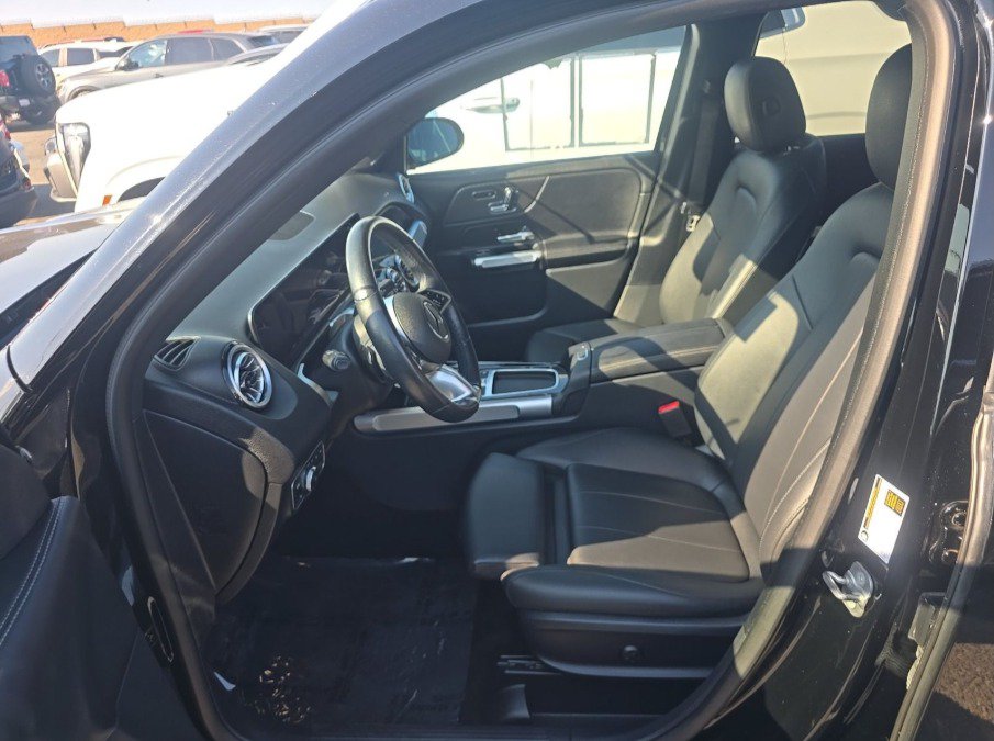 Used 2024 Mercedes-Benz GLB 250 image 7