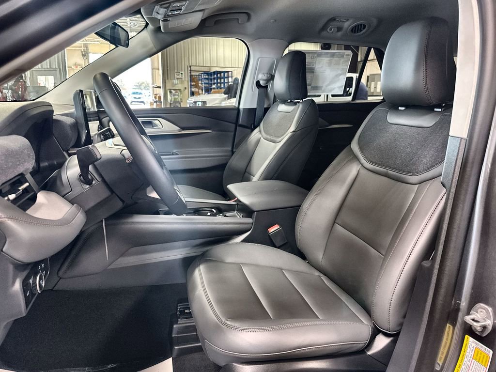 New 2026 Ford Explorer Active w/ Active Comfort Package AWD/4WD image 12