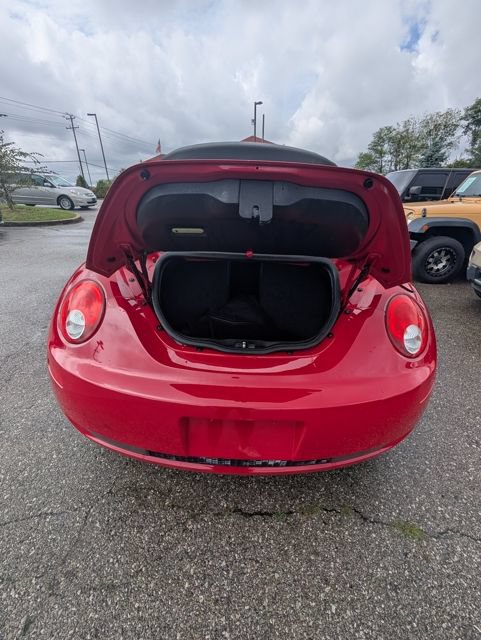 Used 2008 Volkswagen Beetle SE FWD image 14