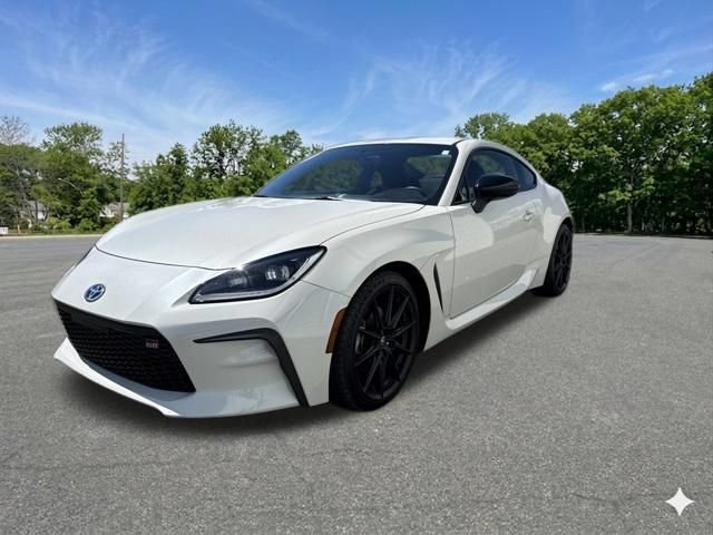 Used 2022 Toyota GR86 Premium w/ ALL Weather Mat Package (TMS) RWD image 3