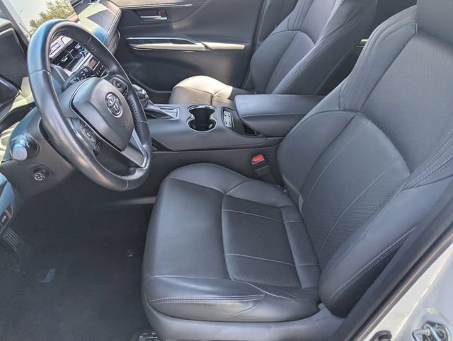 Used 2024 Toyota Venza Limited AWD/4WD image 18