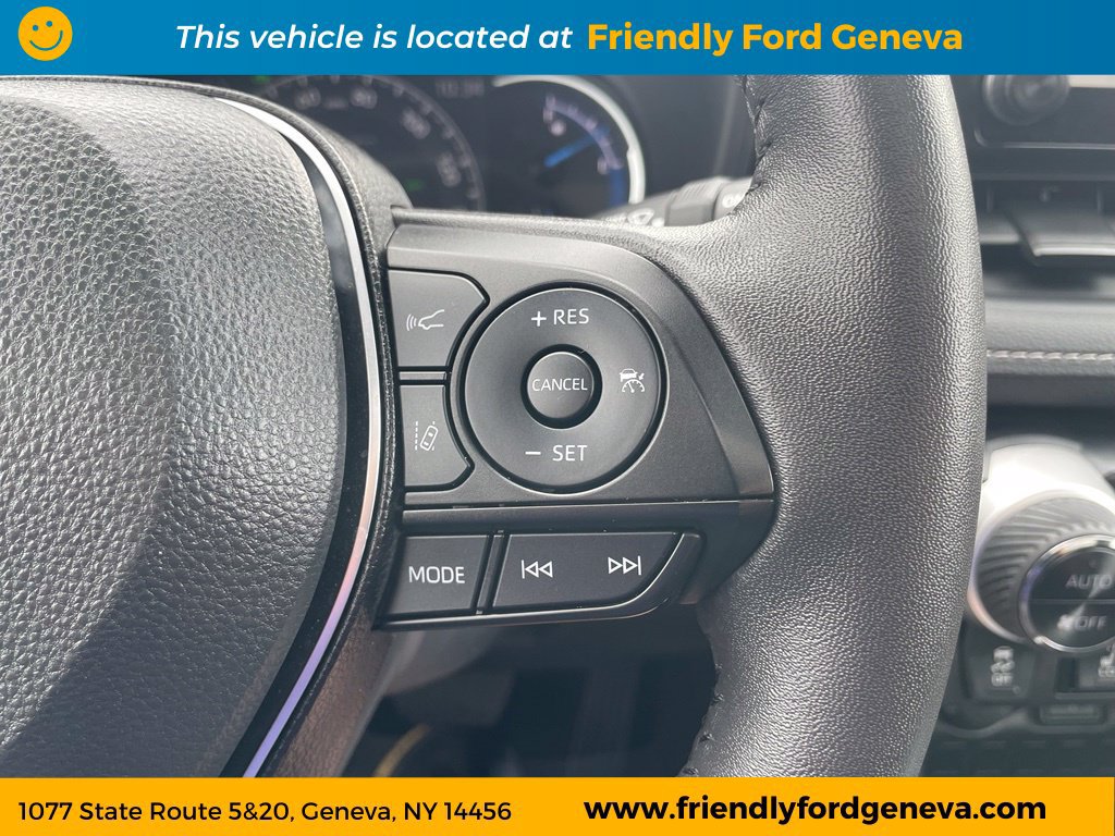 Used 2025 Toyota RAV4 XLE w/ Convenience Package AWD/4WD image 18