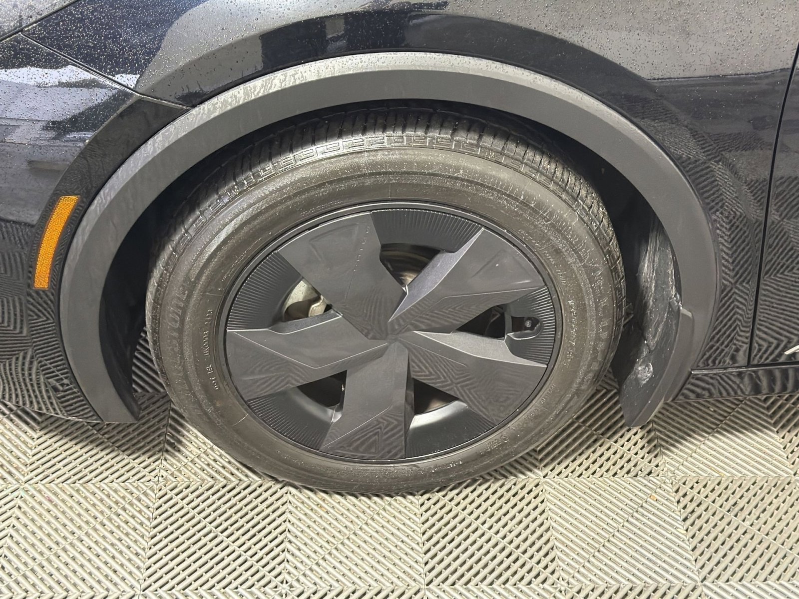 Used 2023 Toyota Prius LE image 12