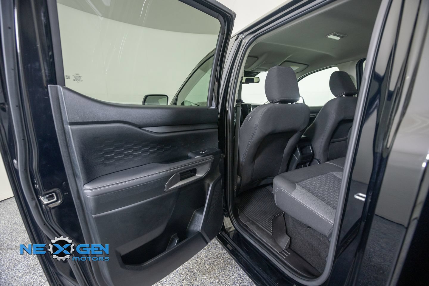 Used 2025 Ford Ranger XLT w/ Equipment Group 301A High AWD/4WD image 26