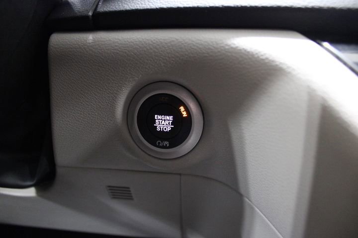 Used 2024 Chrysler Pacifica Touring-L image 30
