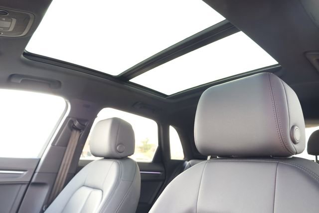 Used 2023 Audi Q3 2.0T Premium Plus w/ Premium Plus Package image 24