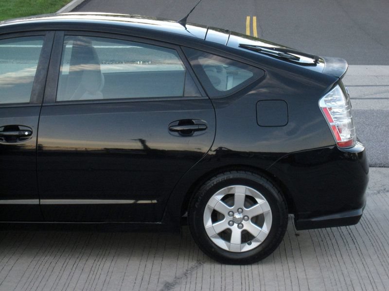 Used 2009 Toyota Prius Touring FWD image 8