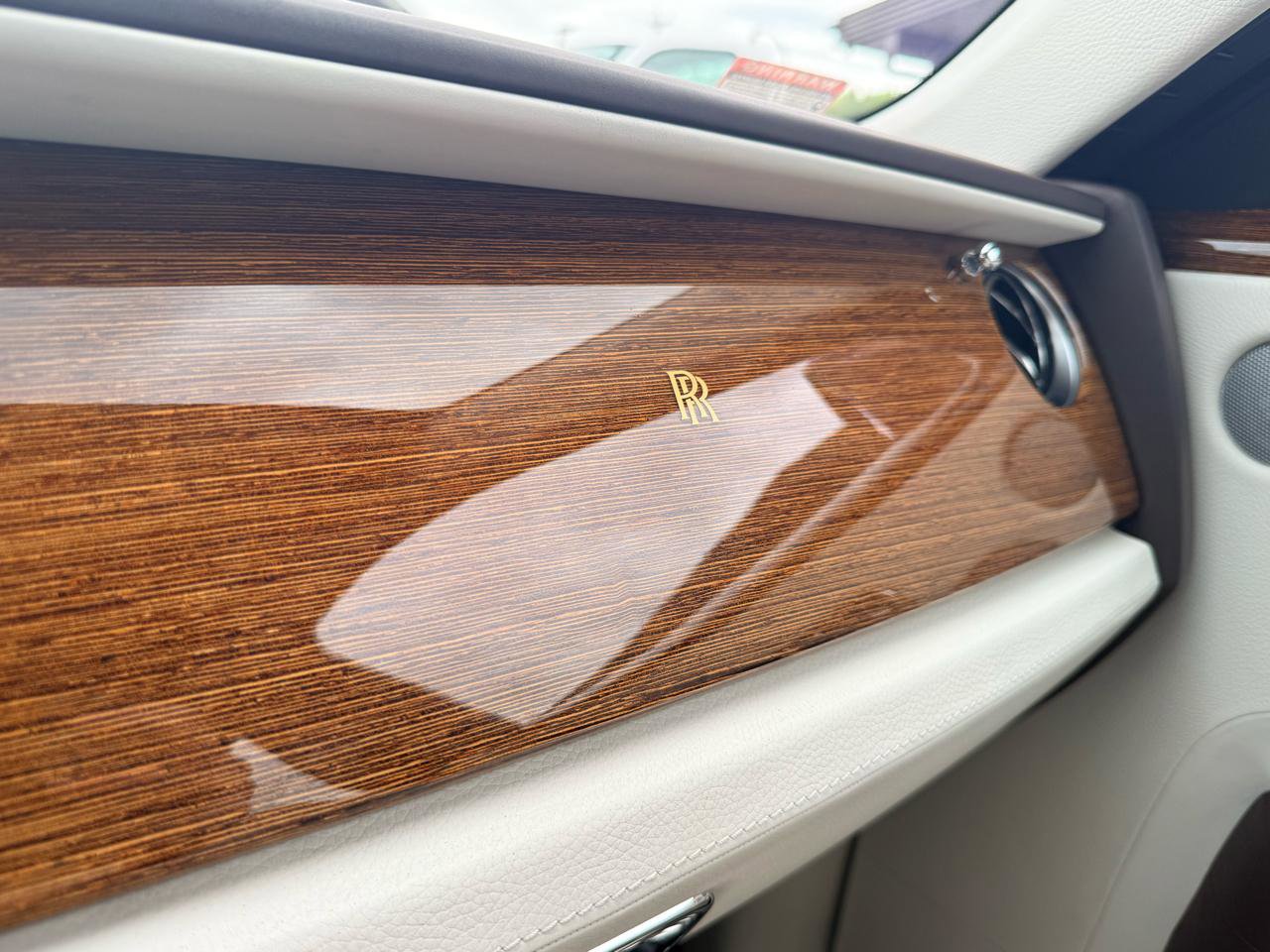 Used 2012 Rolls-Royce Ghost RWD image 33