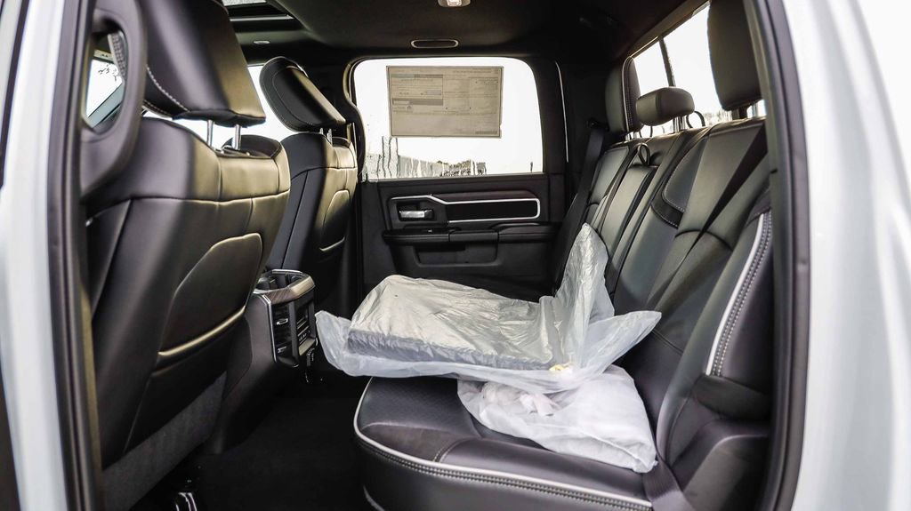 New 2026 RAM 2500 Laramie AWD/4WD image 23