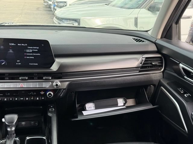 Used 2025 Kia Telluride S FWD image 30