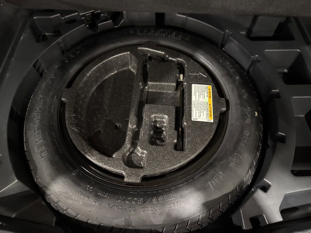 Used 2023 Toyota Corolla Cross LE image 43