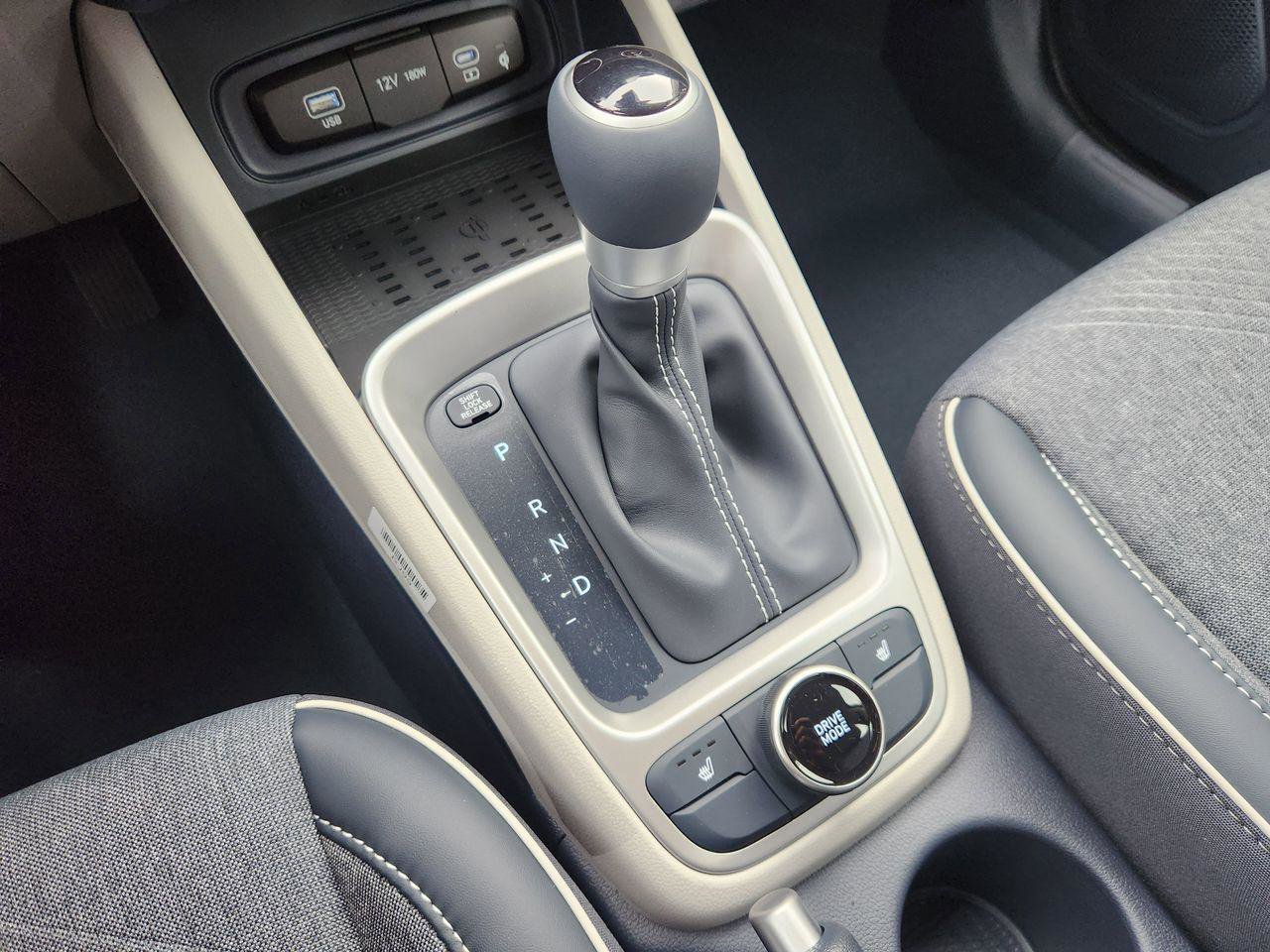 New 2026 Hyundai Venue SEL FWD image 18