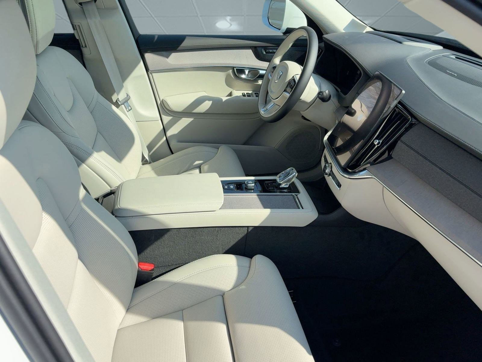 New 2026 Volvo XC90 T8 Ultra w/ Protection Package Premier image 30