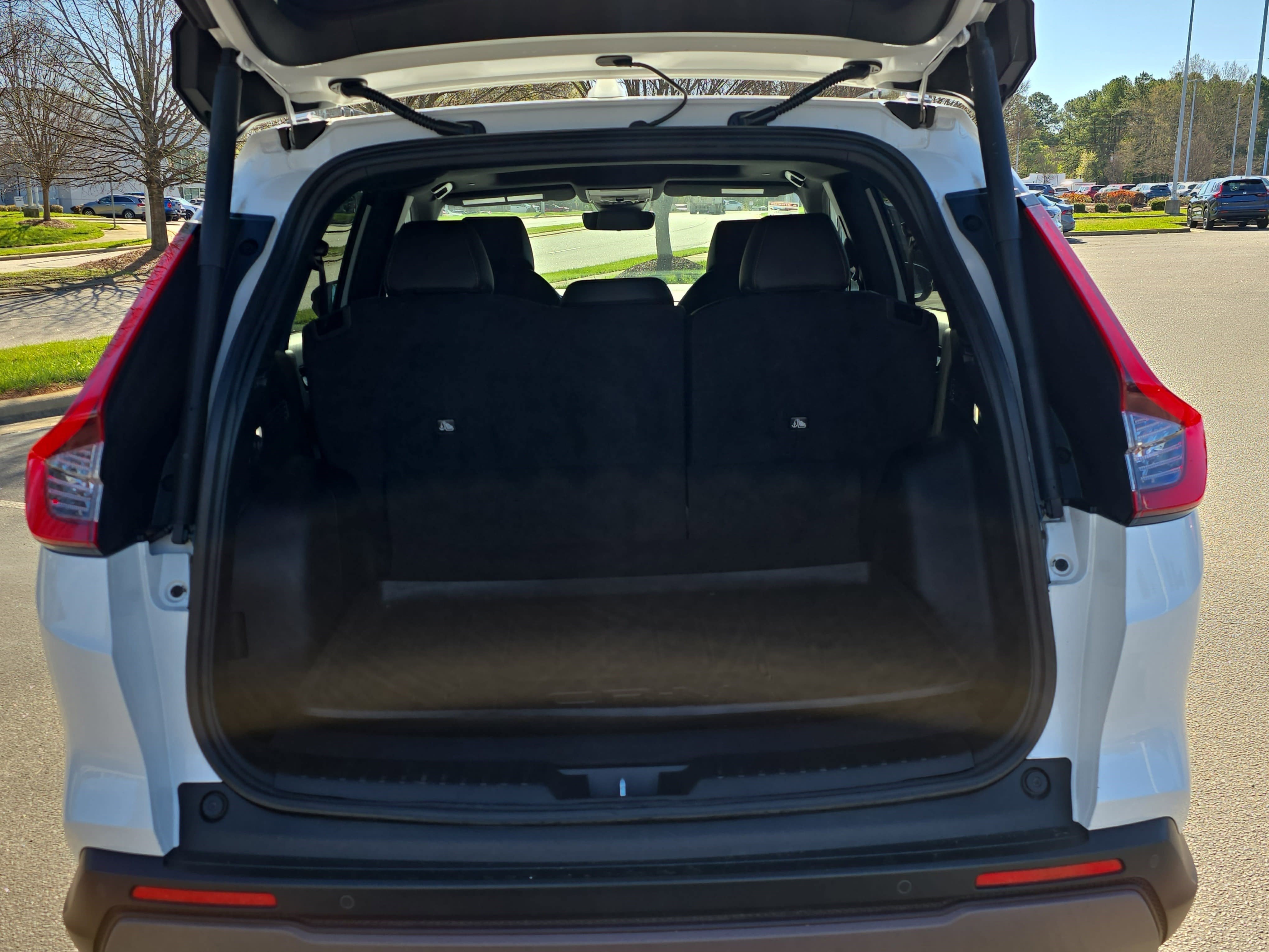 Used 2023 Honda CR-V Sport Touring image 13