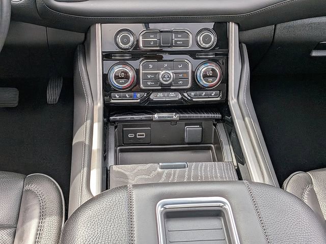 Used 2024 GMC Yukon XL Denali AWD/4WD image 20