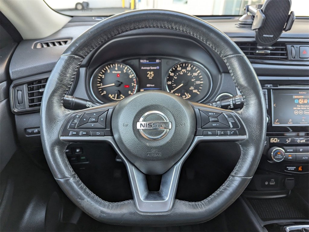 Used 2018 Nissan Rogue SV image 20