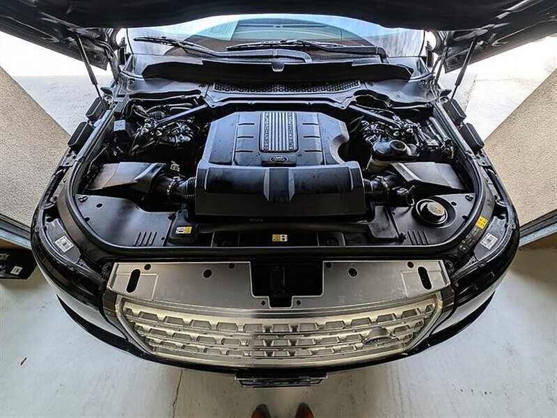 Used 2016 Land Rover Range Rover Supercharged AWD/4WD image 17